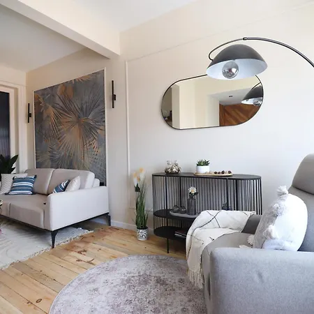 Apartment New The Blue Heart Of Center *